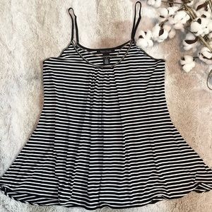WHITE HOUSE BLACK MARKET Black and White Striped Stretch Tank Top Size Small.